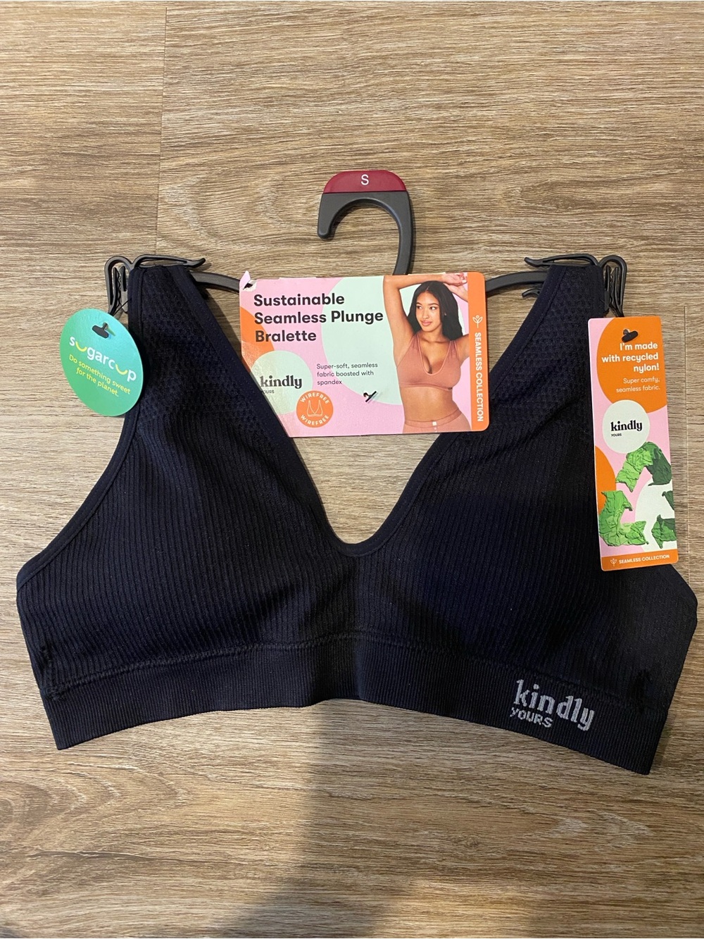 Kindly Sustainable Seamless Plunge Bralette - Black